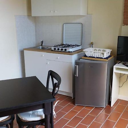 Montevecchio Apartments มนโตโปลิอินวัลดาร์โน ภายนอก รูปภาพ