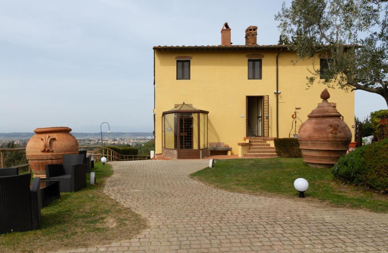 Montevecchio Apartments มนโตโปลิอินวัลดาร์โน ภายนอก รูปภาพ
