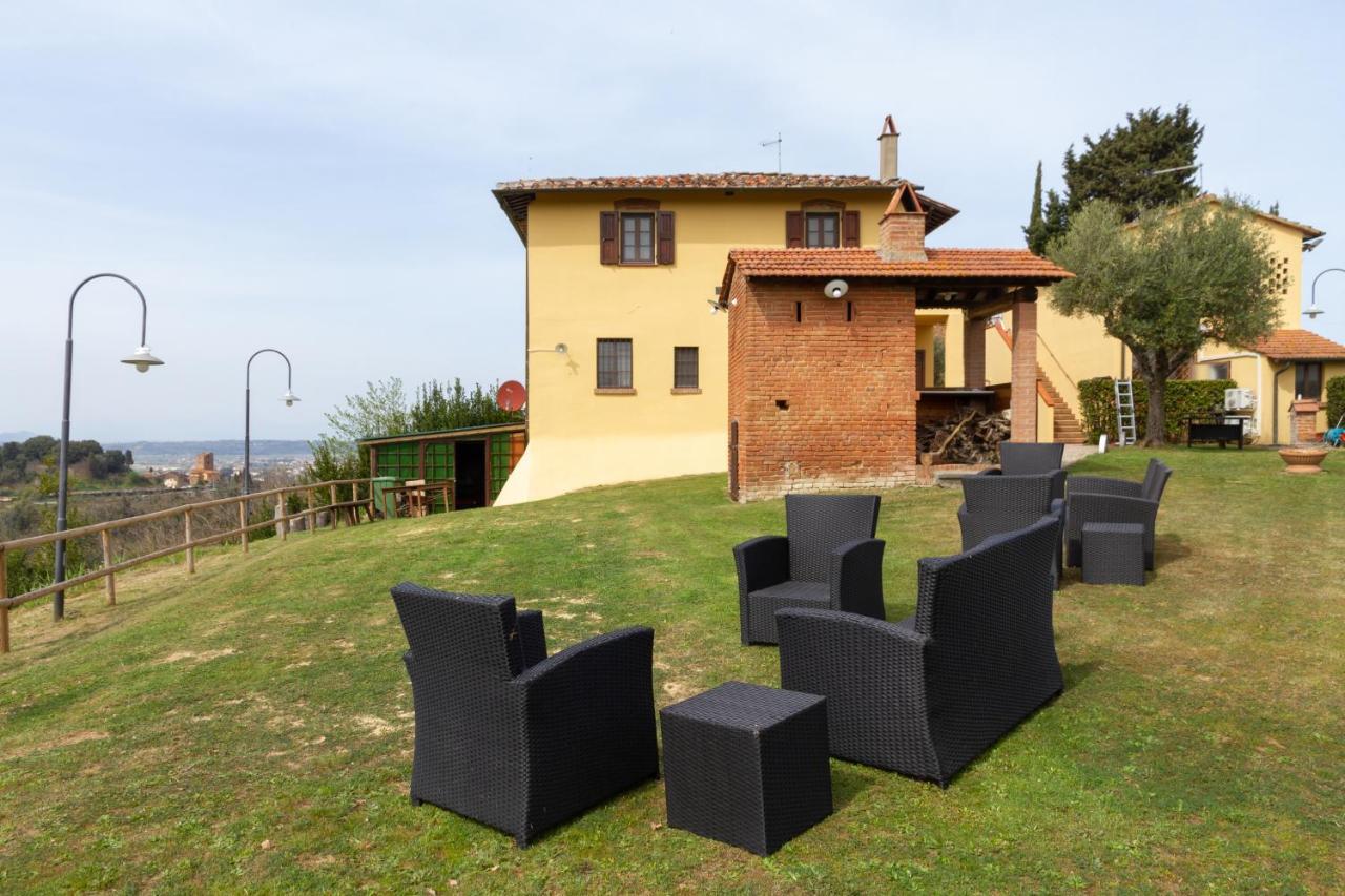 Montevecchio Apartments มนโตโปลิอินวัลดาร์โน ภายนอก รูปภาพ