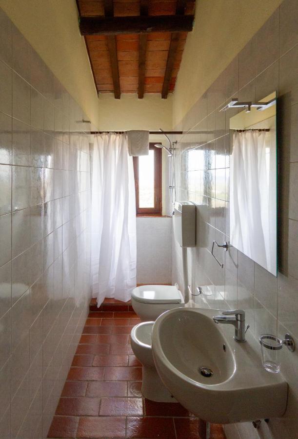 Montevecchio Apartments มนโตโปลิอินวัลดาร์โน ภายนอก รูปภาพ