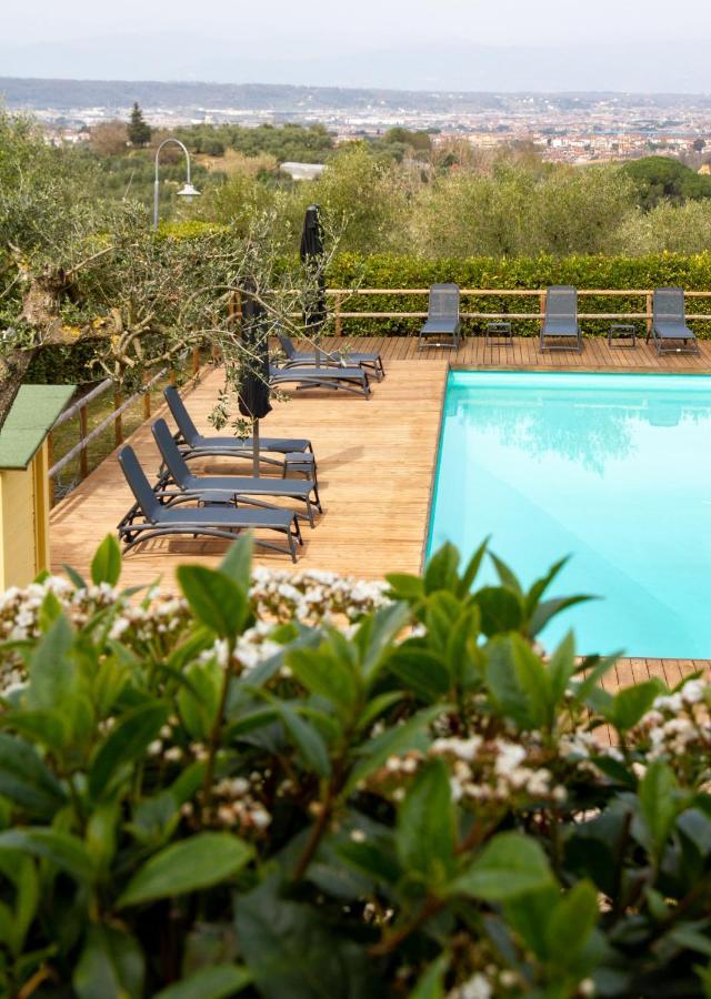 Montevecchio Apartments มนโตโปลิอินวัลดาร์โน ภายนอก รูปภาพ