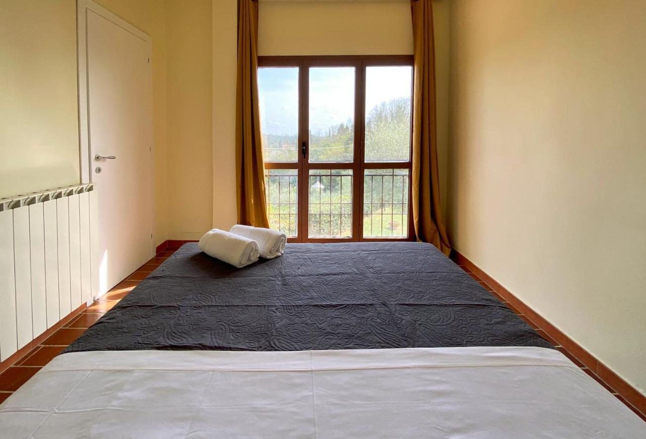 Montevecchio Apartments มนโตโปลิอินวัลดาร์โน ภายนอก รูปภาพ