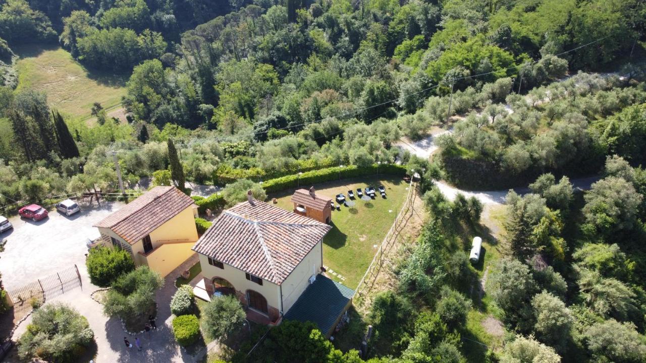 Montevecchio Apartments มนโตโปลิอินวัลดาร์โน ภายนอก รูปภาพ