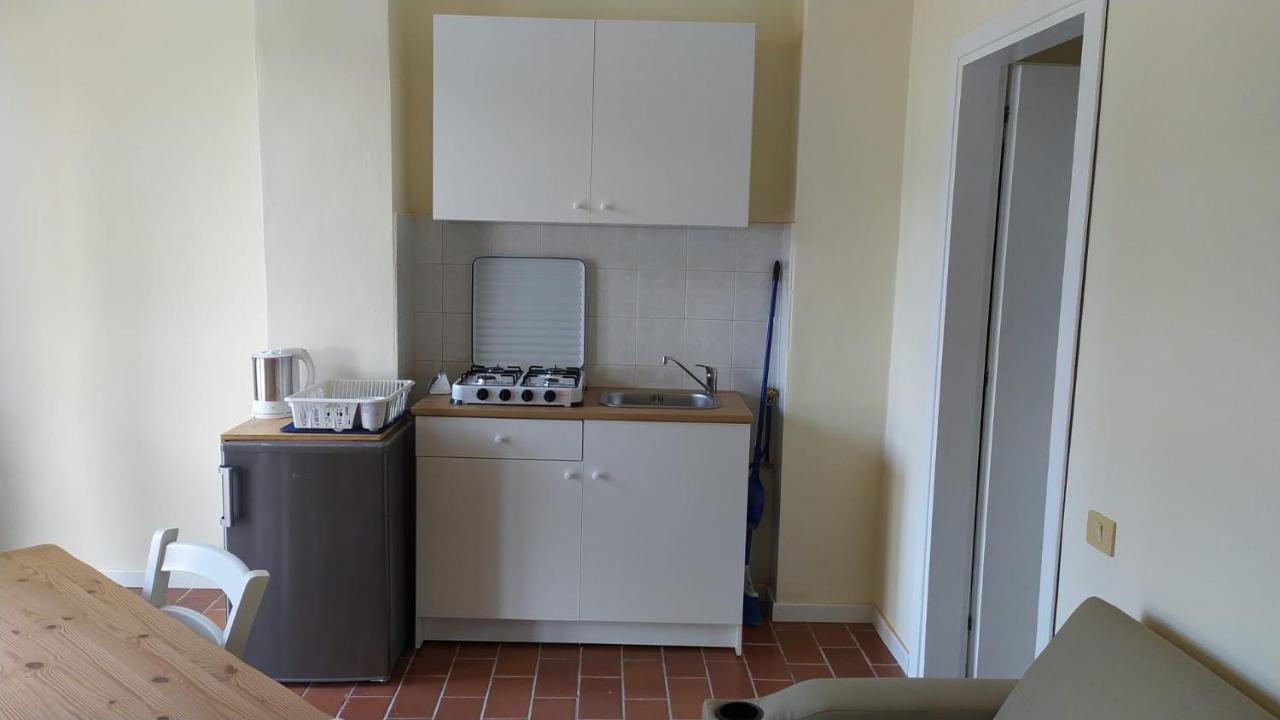 Montevecchio Apartments มนโตโปลิอินวัลดาร์โน ภายนอก รูปภาพ